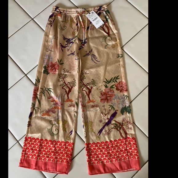 COPY - Zara pants - Picture 1 of 2